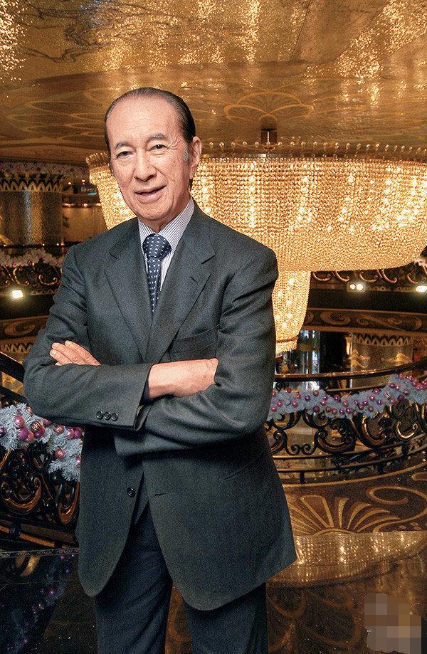 中国香港代表团奥运健儿坐巴士巡游 中国香港代表团奥运健儿坐巴士巡游